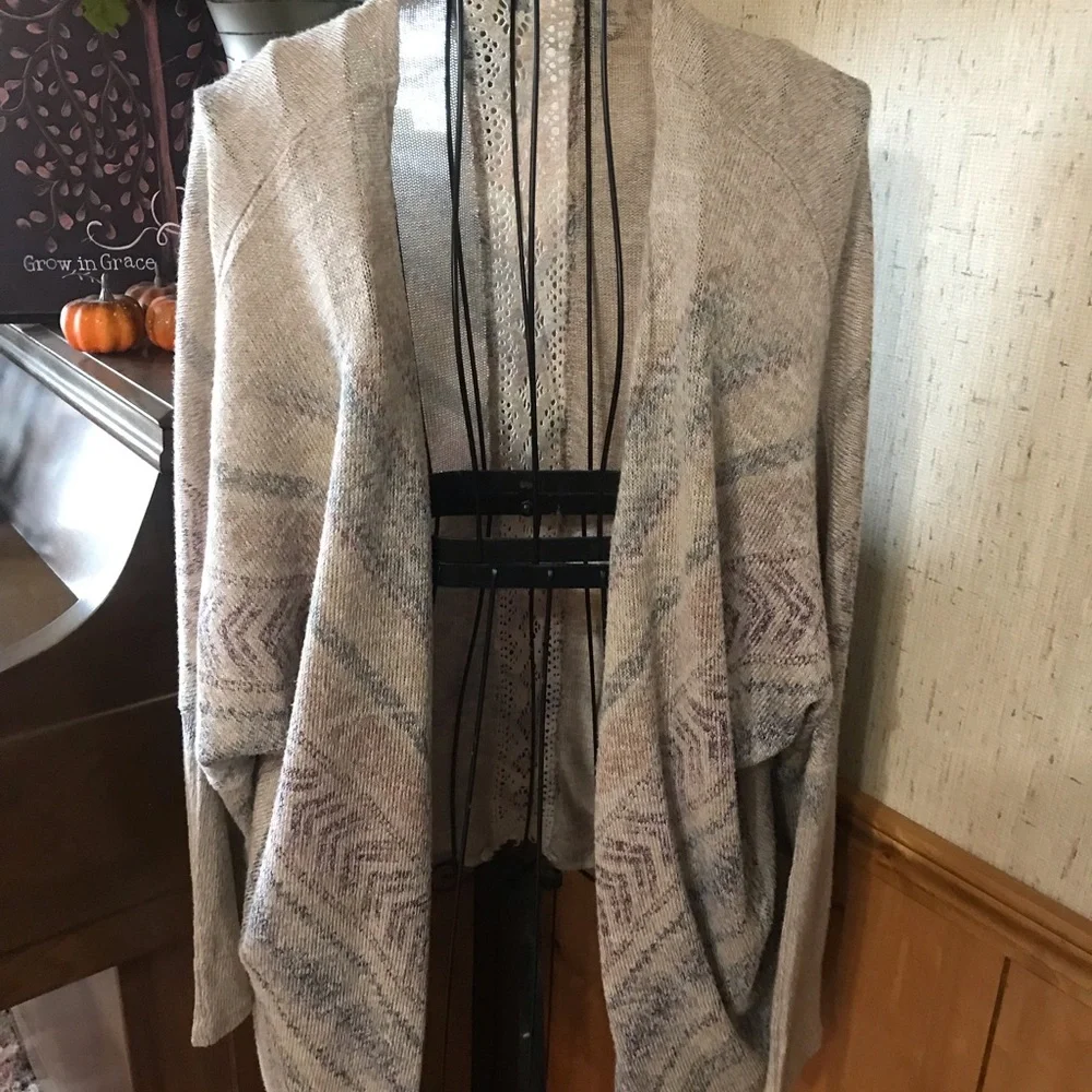 Charlotte Russe Sweater - Picture 1 of 3
